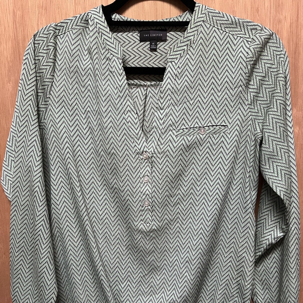 THE LIMITED top